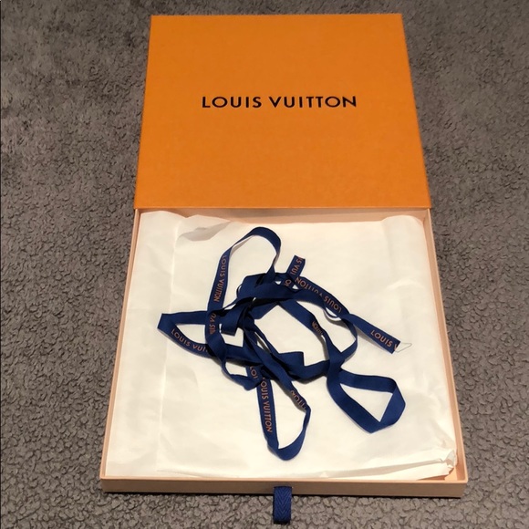 Authentic Louis Vuitton Square Scarf Box - Picture 2 of 3